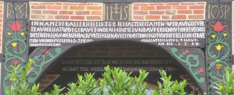 Hausinschriften im Detmolder Fachwerkdorf